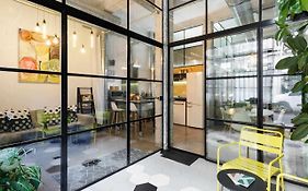 Monkeys Apartments Luxury Metaloft
